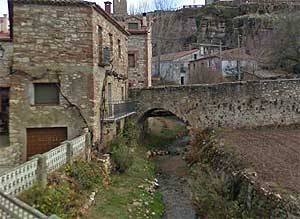 Puente de Anguita sobre el Tajuña