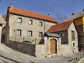 Casa Ramón sin Huesca