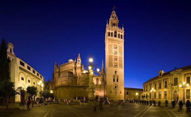 Giralda y Catedral de Sevilla