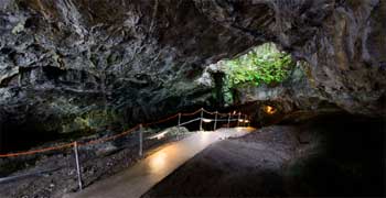 Cueva de La Guixa Villanua