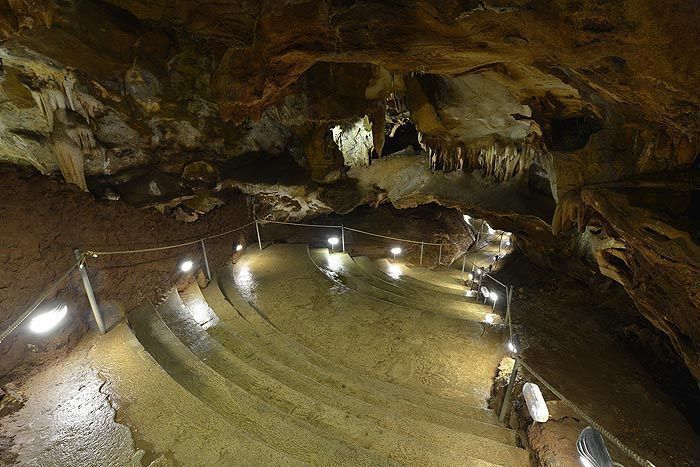 Interior Cuevas del Águila