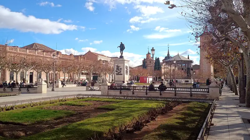 La Plaza de Cervantes: el alma de Alcalá