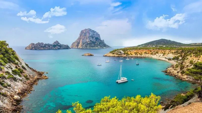 Ruta en barco Es Vedra